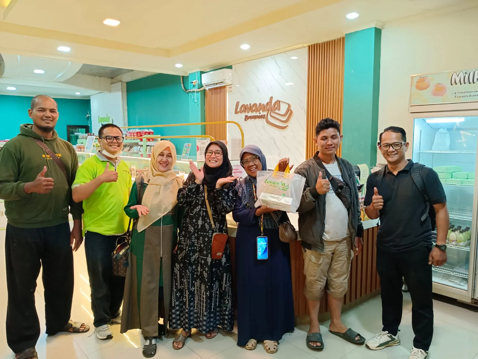 Pengurus KERSA Belajar Pengelolaan Galeri UMKM ke Lavanda Brownies